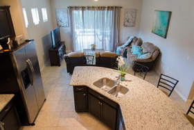 Trafalgar Retreat by Orlando Short Term