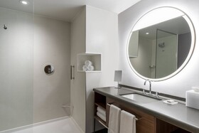 Courtyard by Marriott Lake City