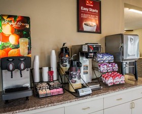 Econo Lodge North