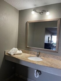 Guest Inn Lake City