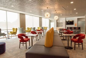 La Quinta Inn & Suite by Wyndham Lake City