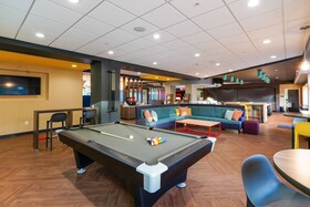 Tru by Hilton Lake City