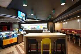 Tru by Hilton Lake City