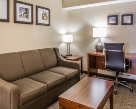 Comfort Inn & Suites Lakeland North I-4