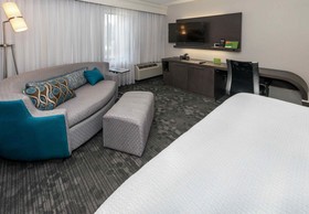 Courtyard Lakeland
