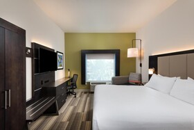 Holiday Inn Express & Suites Lakeland South