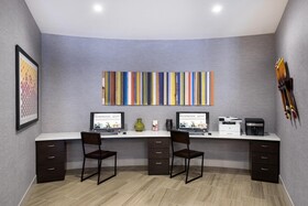 Holiday Inn Express & Suites Lakeland South