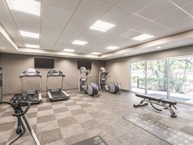 La Quinta Inn & Suites by Wyndham Orlando Lake Mary