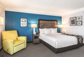 La Quinta Inn & Suites by Wyndham Orlando Lake Mary