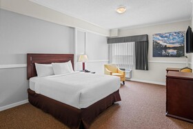 Days Inn by Wyndham Lamont