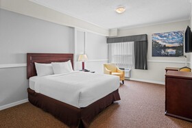 Days Inn by Wyndham Lamont