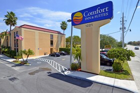 Comfort Inn & Suites Lantana - West Palm Beach South