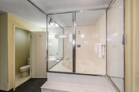 Econo Lodge Live Oak