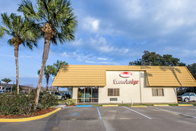 Econo Lodge Live Oak