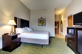 Holiday Inn Express & Suites Live oak