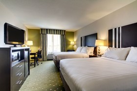 Holiday Inn Express & Suites Live oak