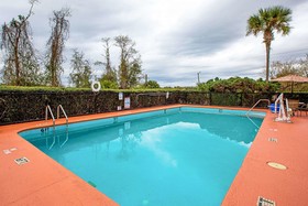 Quality Inn & Suites Live Oak I-10 Exit 283