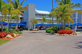 Harbour Villa Club