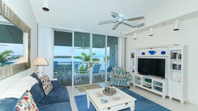 Harbour Villa Club