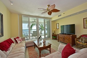 Harbour Villa Club