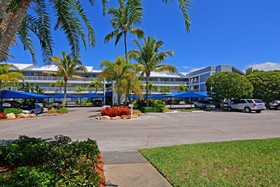 Harbour Villa Club