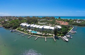 Harbour Villa Club