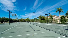 Harbour Villa Club