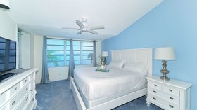 Harbour Villa Club