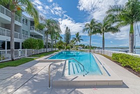 Harbour Villa Club