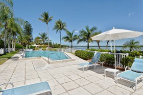 Harbour Villa Club