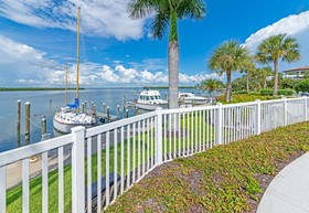 Harbour Villa Club