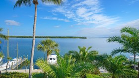 Harbour Villa Club