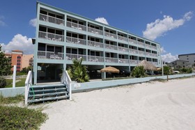 Barefoot Beach Club