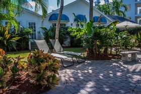 Olde Marco Island Inn & Suites