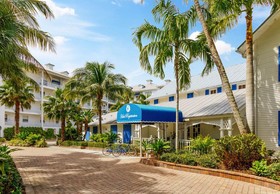Olde Marco Island Inn & Suites