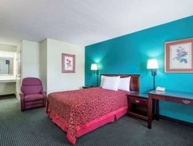 Days Inn by Wyndham Marianna
