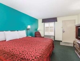 Days Inn by Wyndham Marianna