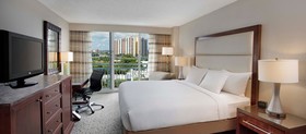 The Singer Oceanfront Resort, Curio Collection by Hilton