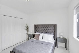 Renzzi Wynwood Apartments