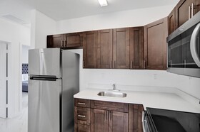 Renzzi Wynwood Apartments