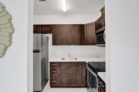 Renzzi Wynwood Apartments