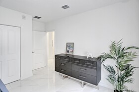 Renzzi Wynwood Apartments