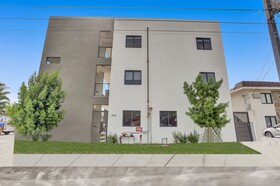 Renzzi Wynwood Apartments