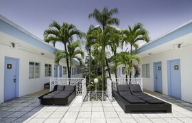 Aqua Hotel