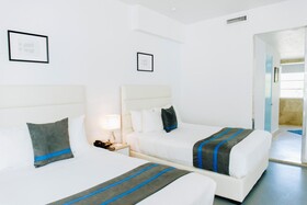 Aqua Hotel