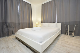 Art Deco Drexel Apartments