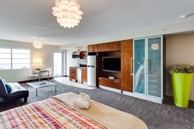 Congress Suites at the Strand