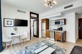 Congress Suites at the Strand