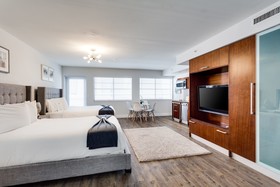 Congress Suites at the Strand