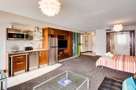 Congress Suites at the Strand